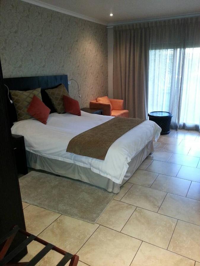 Planet Hotel Hollybum Lubumbashi Exterior foto