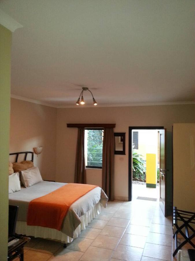Planet Hotel Hollybum Lubumbashi Exterior foto